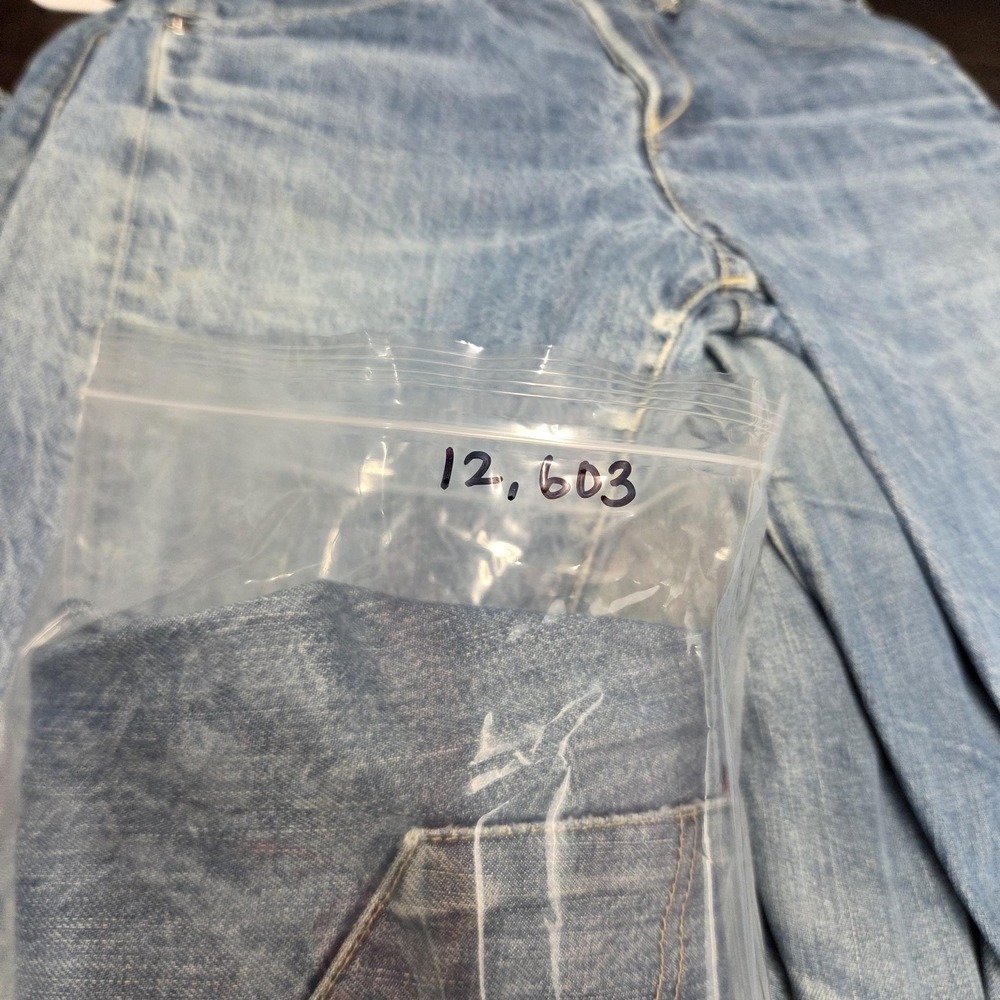 Vintage Levis Engineered Jeans Womens Blue Twisted Zip Fly Fits 29x27 - Picture 16 of 16